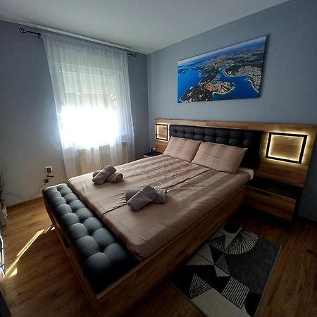 Apartman Barbara Apartment Пула Екстериор снимка