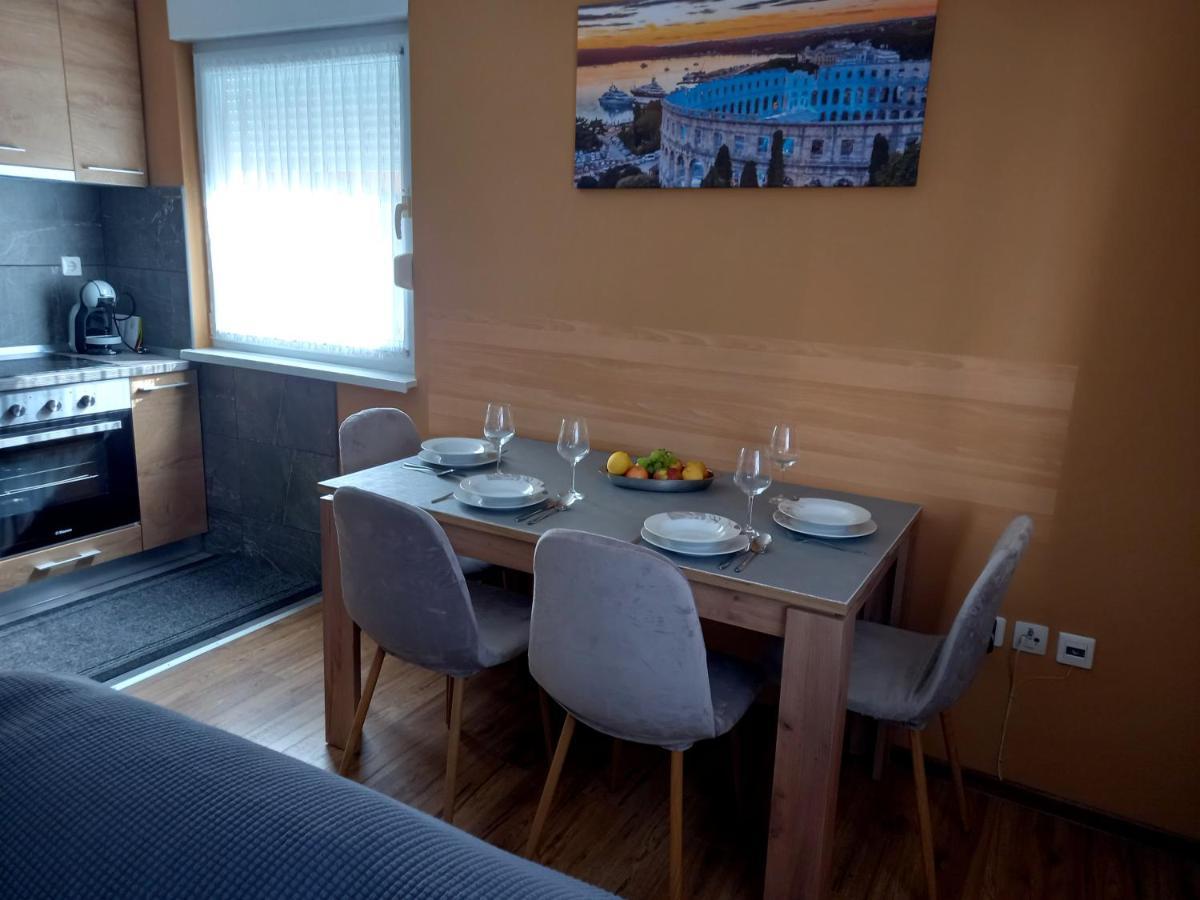 Apartman Barbara Apartment Пула Екстериор снимка