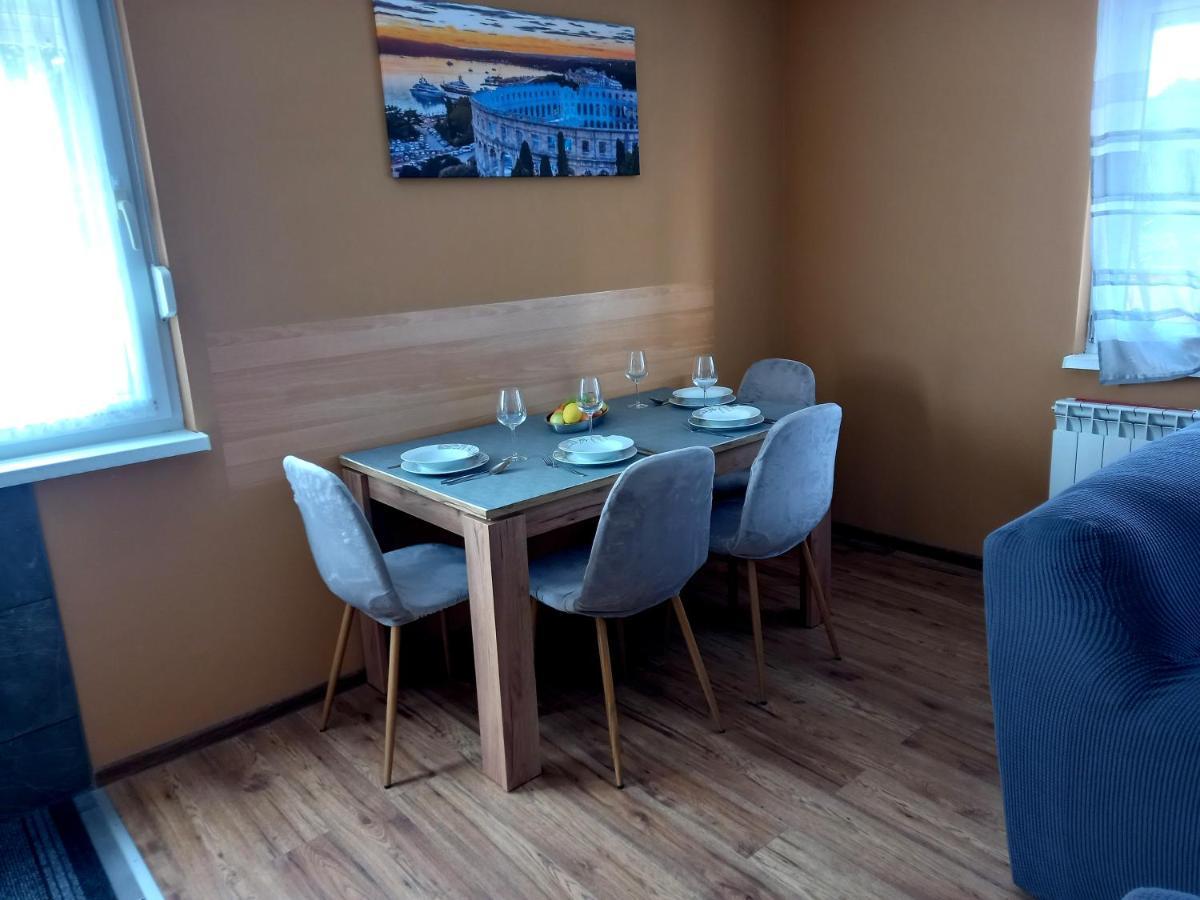 Apartman Barbara Apartment Пула Екстериор снимка