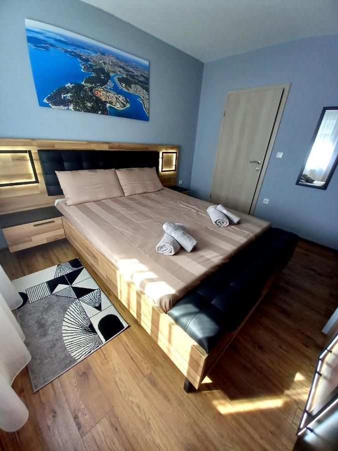 Apartman Barbara Apartment Пула Екстериор снимка